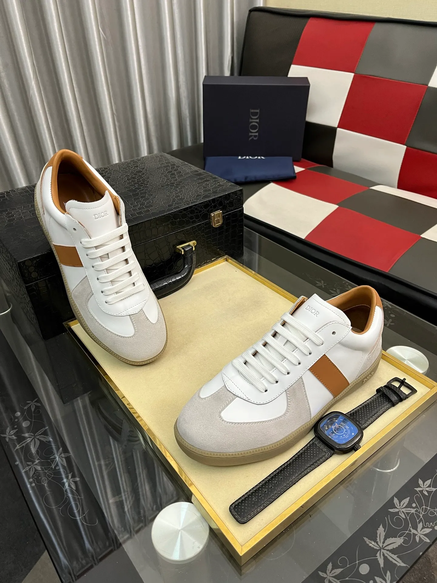 Men's shoes💰380⌚️⌚️[Dior] Dior's new men's genuine leather casual shoes, the highest version on the market, any comparison is welcome🆚! The original leather has excellent texture and is super high-end! Fetal sheep net lining imported from Italy, removable pad! Luxurious materials and fine workmanship, highly recommended! Code number: 38-44